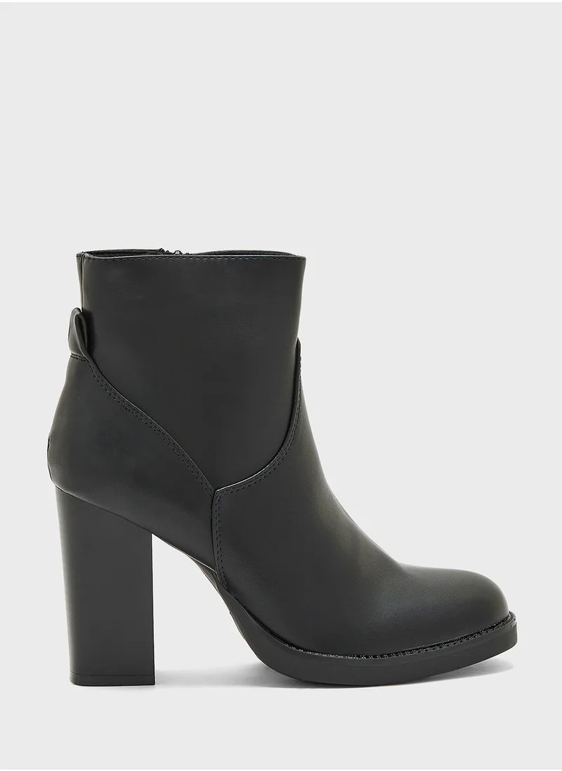 ترافل من نمشي Platform Block Heel Ankle Boots