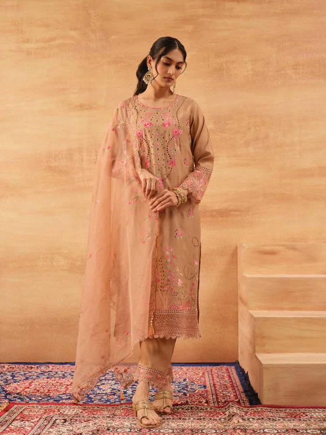 آي شين ISHIN 3-Piece Brown Roman Silk Kurta, Pants and Dupatta Set