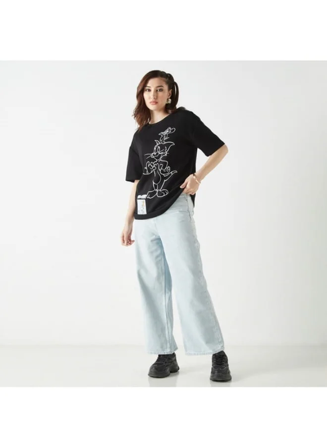 SP Characters Tom and Jerry Print T-shirt with Crew Neck and Drop Shoulder Sleeves