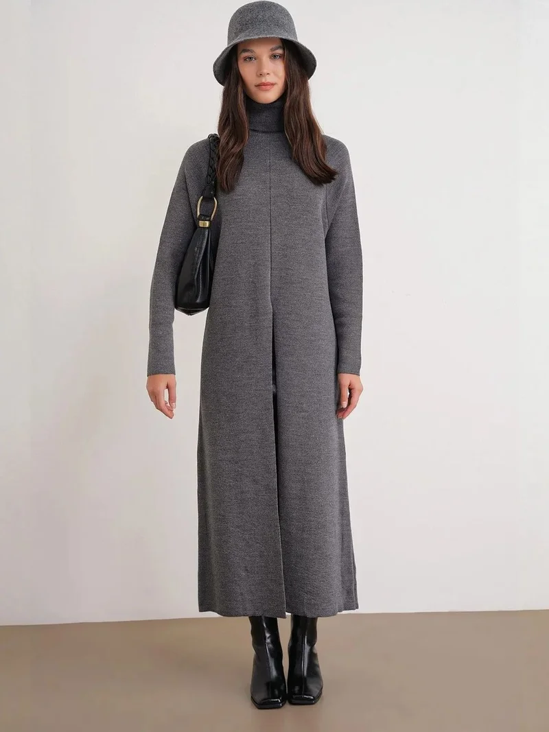 ميكسراي MIXRAY Turtleneck Knit Maxi Dress with Slit