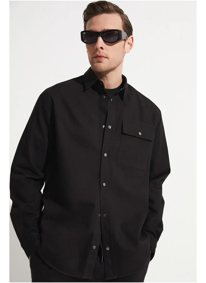 JUNE June Men Regular Fit 100% Cotton Denim Single Pocket Shirt Black