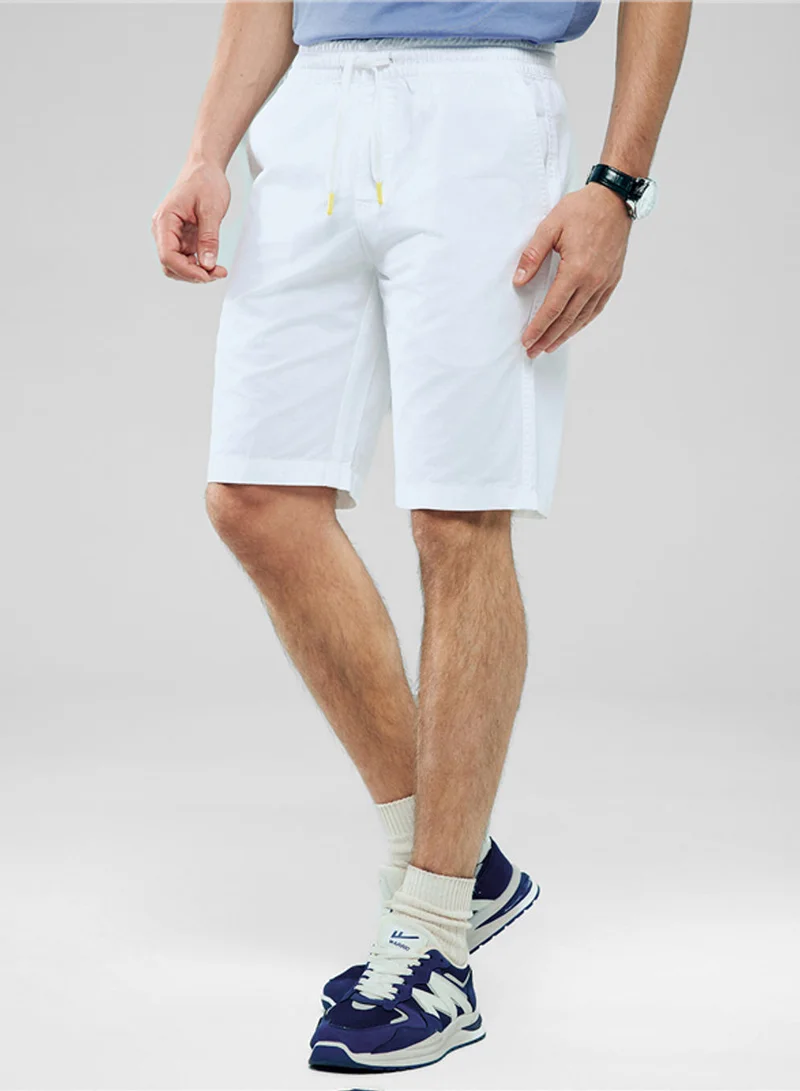 GIORDANO Men’s Slim Lightweight Twill Bermuda Shorts