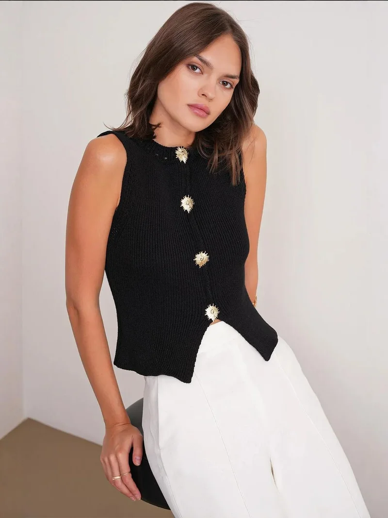 MixRay Black Mixray Textured Knit Crop Top with Button Details for Women | Best Price UAE