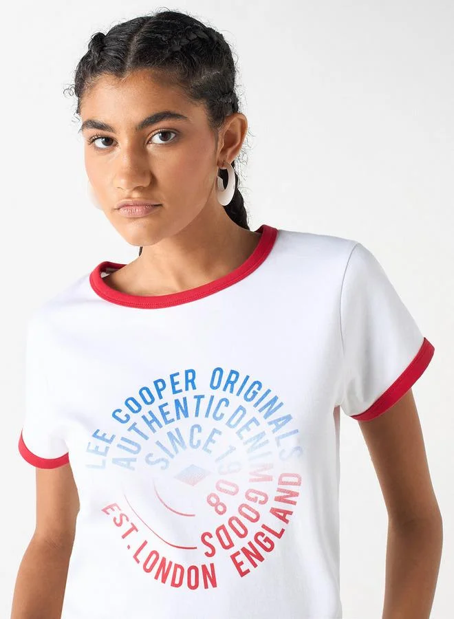 لي كوبر تيشيرت بياقة مستديرة وأكمام قصيرة وطبعات من لي كوبر