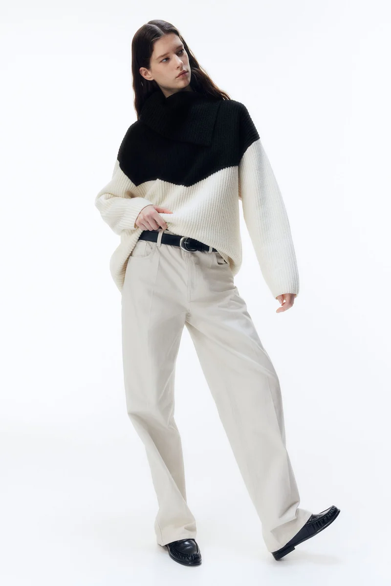 اتش اند ام كنزة صوف بياقة غير متماثلة