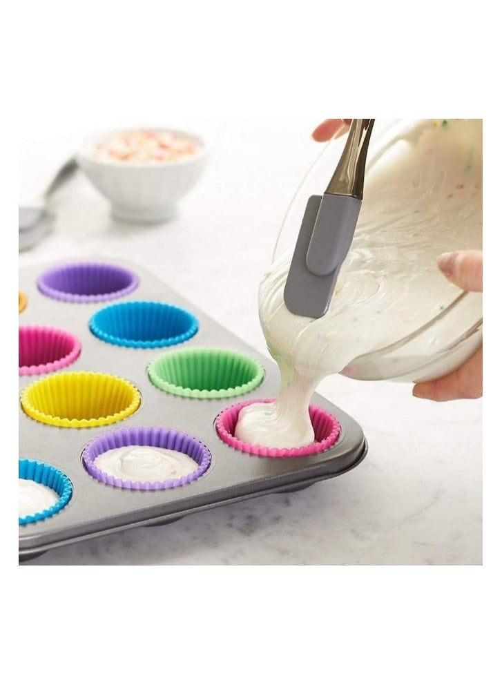 "صينية قوالب كب كيك  تيفال مستطيلة مجوفة  مع 12 قالب سيليكون مدور مقاوم للالتصاق وقابل لاعادة الاستخدام مناسب لصنع الكاب كيك، المافن، الفطائر والبراونيزو أنجلش كيك والمعمول و التشيز كيك و الخبز و البودينج آمن للاستخدام في الفرن وغسالة الأطباق - اداة طبخ اساسية للحصول علي مافن مثالي تاني صنية الكب كيك مع 12 قالب سيليكوني متعددة اللوان (ليس للون ثابت كما في الصورة ) - Image 3