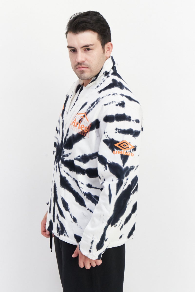 umbro سويت شيرت رياضي للرجال بتصميم أريز مع تداخل ألوان، مزيج أبيض - Image 2