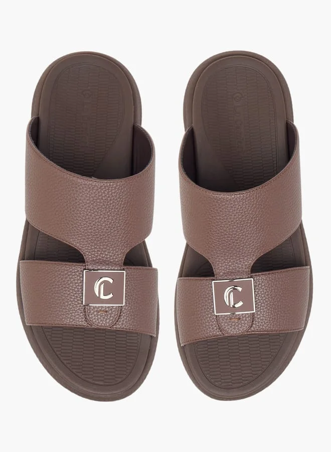 لو كونفورت صنادل رجالية بنقوش مقصوصة سهلة الارتداء