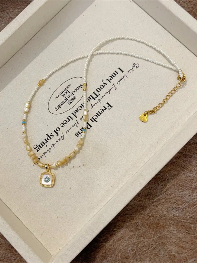 Women's Vintage Natural Shell Beaded Choker Necklace, Gold Plated Square Pendant, Minimalist Retro Clavicle Chain, Elegant Casual Party Wedding Jewelry Gift for Ladies - Image 2