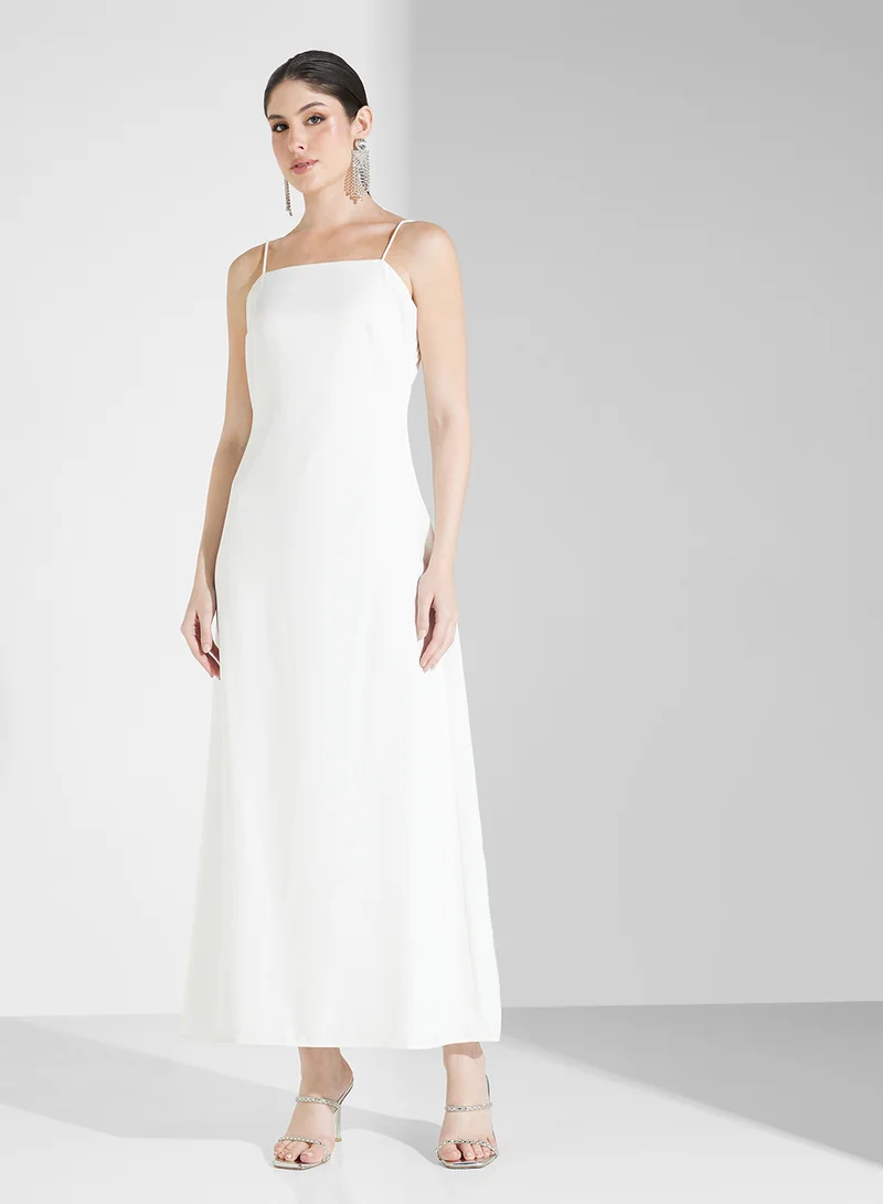 Fashion Trends by Suzy Matar Elegant White Midi Dress