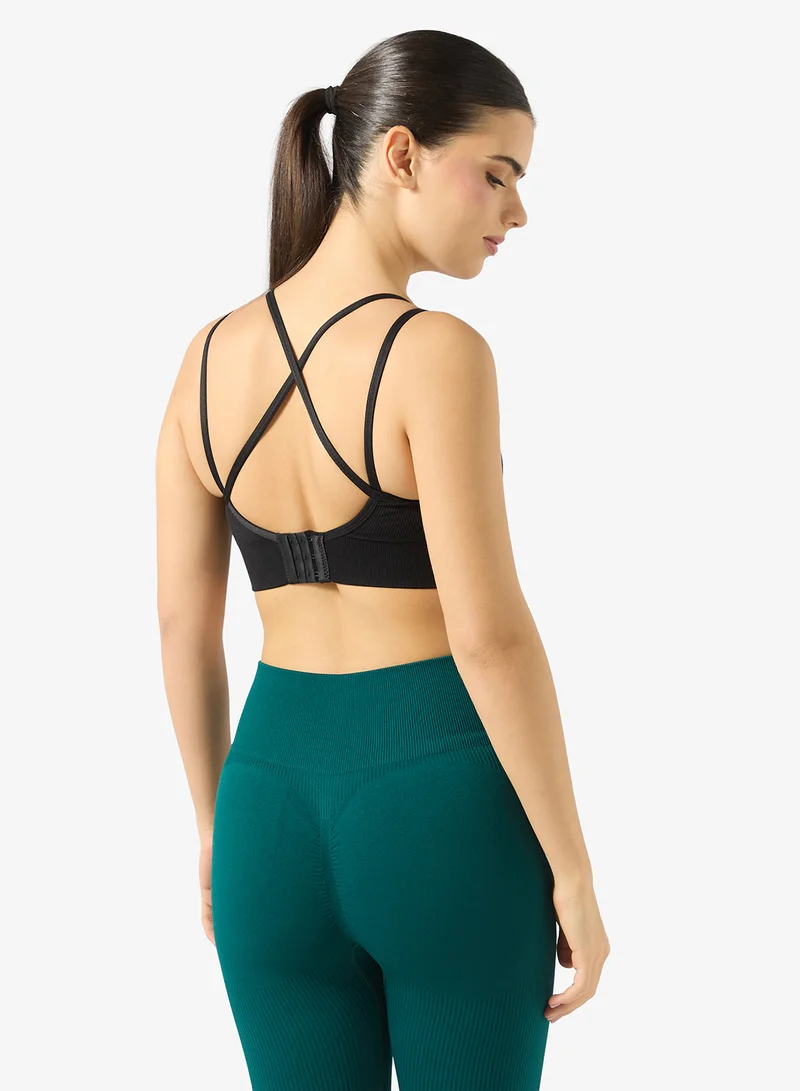 FRWD Strappy Sports Bra with Back Clasp