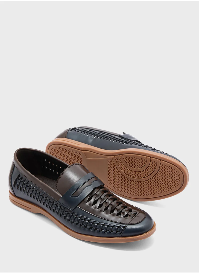 روبرت وود Weave Detail Casual Slip Ons