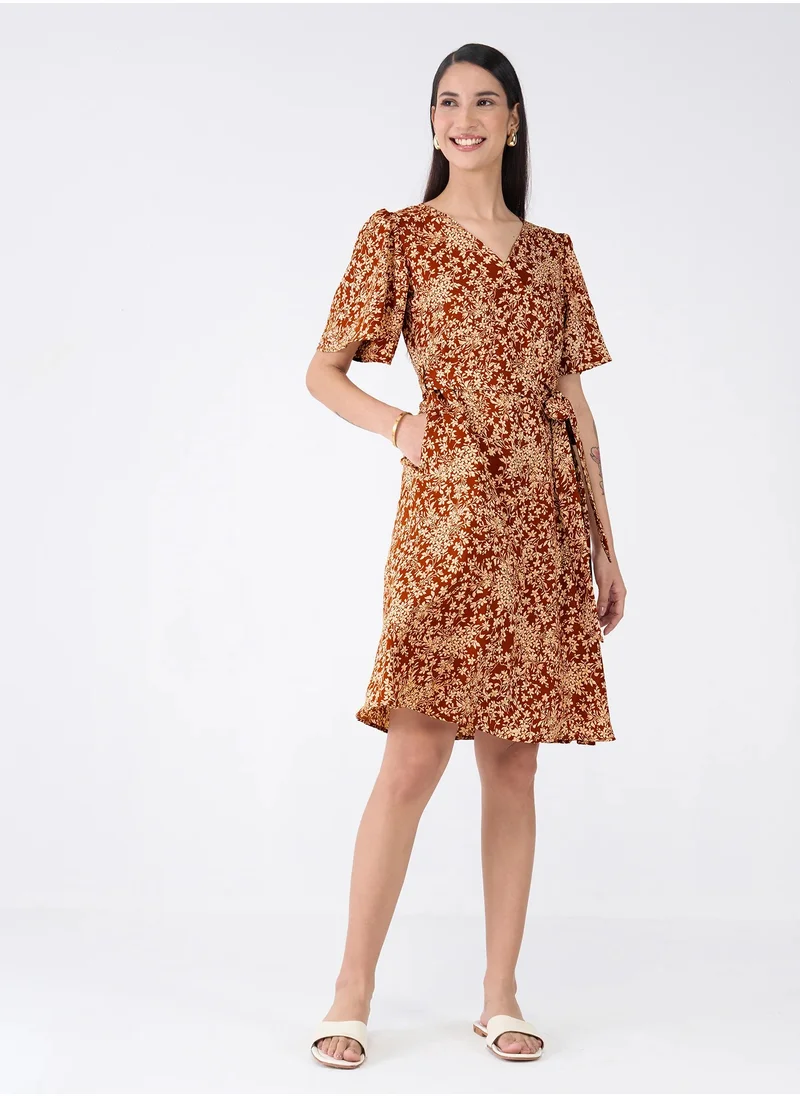 Salt Attire Women's  Elegant Floral Flutter Sleeve Dress in Brown Floral Print with V-Neckline - Perfect for Any Occasion and Machine Washable for Effortless Style and Easy Care