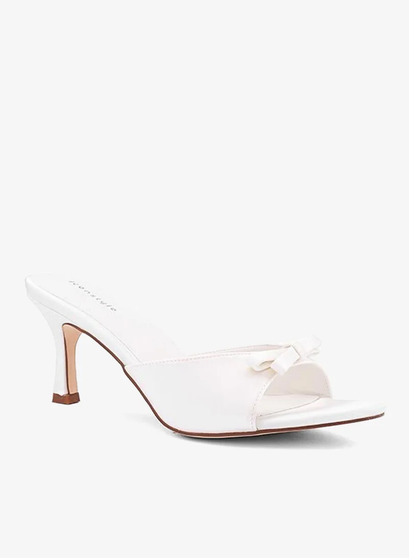 أيقون Soft Material & Adorned Detail