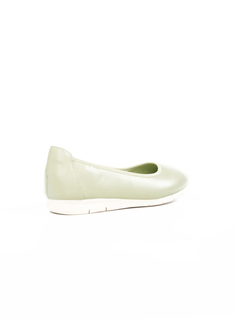 Bata Comfit Round Toe Ballerinas