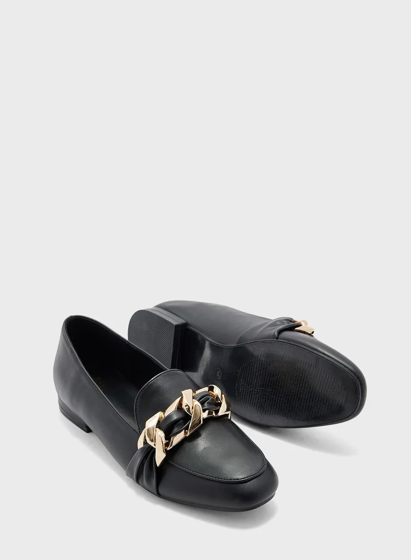 ELLA Oversized Chain Detail Loafer