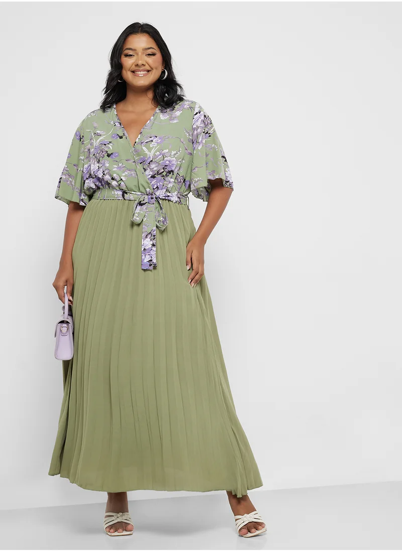 ايلا بلس Floral Print Dress With Pleats