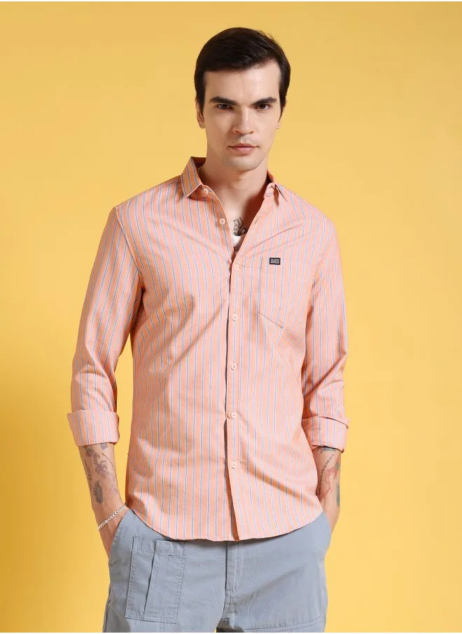 شركة المرآب الهندية Men Slim Fit Striped Full Sleeves Cutaway Collar Casual Shirt