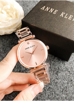 آن كلاين الأناقة المتطورة: ساعة Anne Klein الكوارتز للنساء  - Image 1