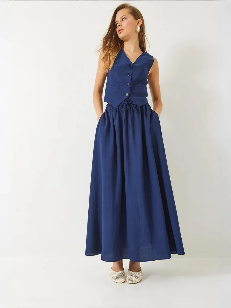 Bianco Lucci LUCCI V-Neck Vest and Maxi Skirt Two-Piece Coord Set