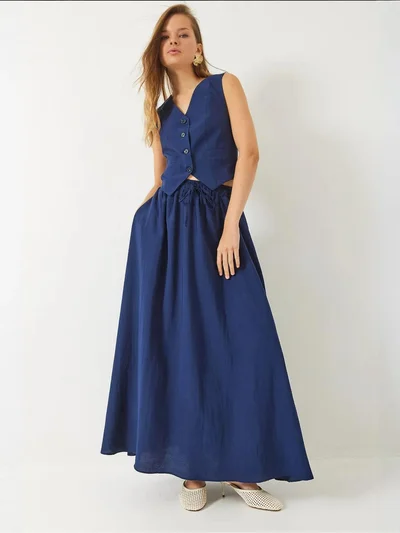 Bianco Lucci LUCCI V-Neck Vest and Maxi Skirt Two-Piece Coord Set