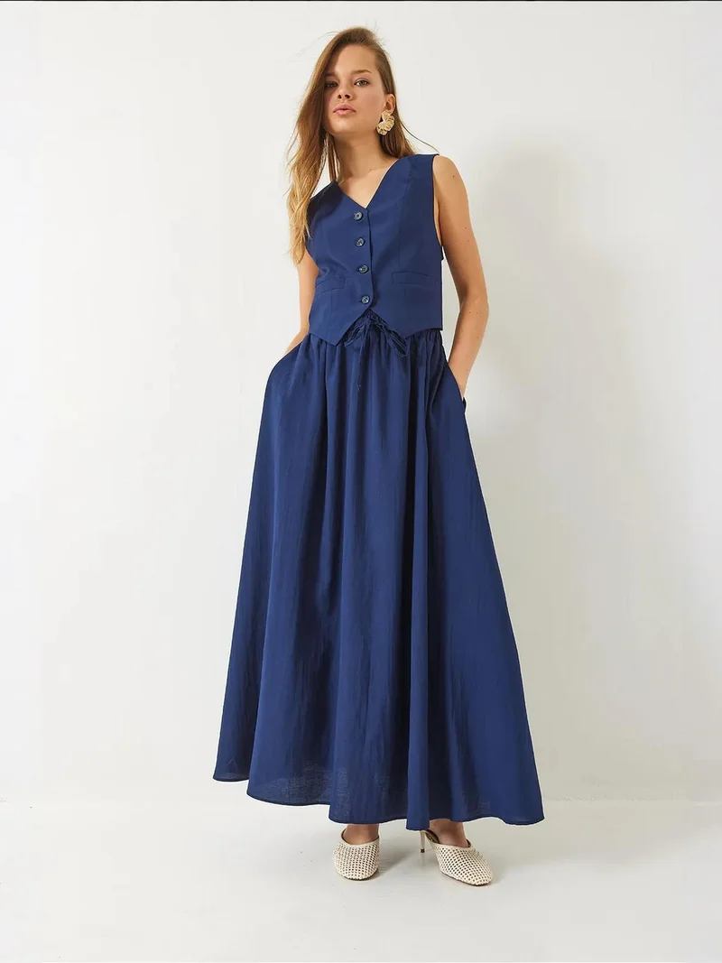 Bianco Lucci LUCCI V-Neck Vest and Maxi Skirt Two-Piece Coord Set