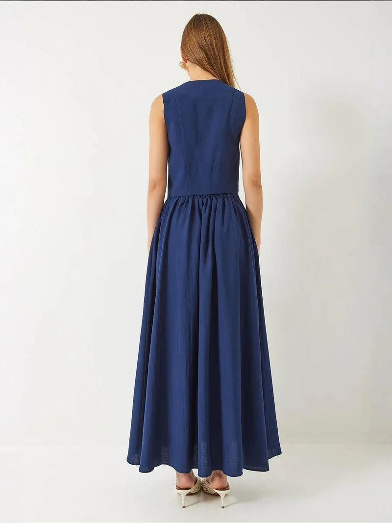 Bianco Lucci LUCCI V-Neck Vest and Maxi Skirt Two-Piece Coord Set