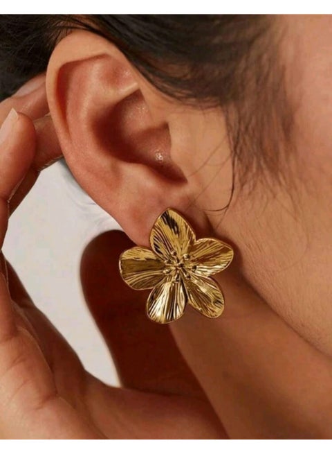 2 Pieces Women's Gold Stainless Steel Flower And Five Leaf Clover Stud Earrings