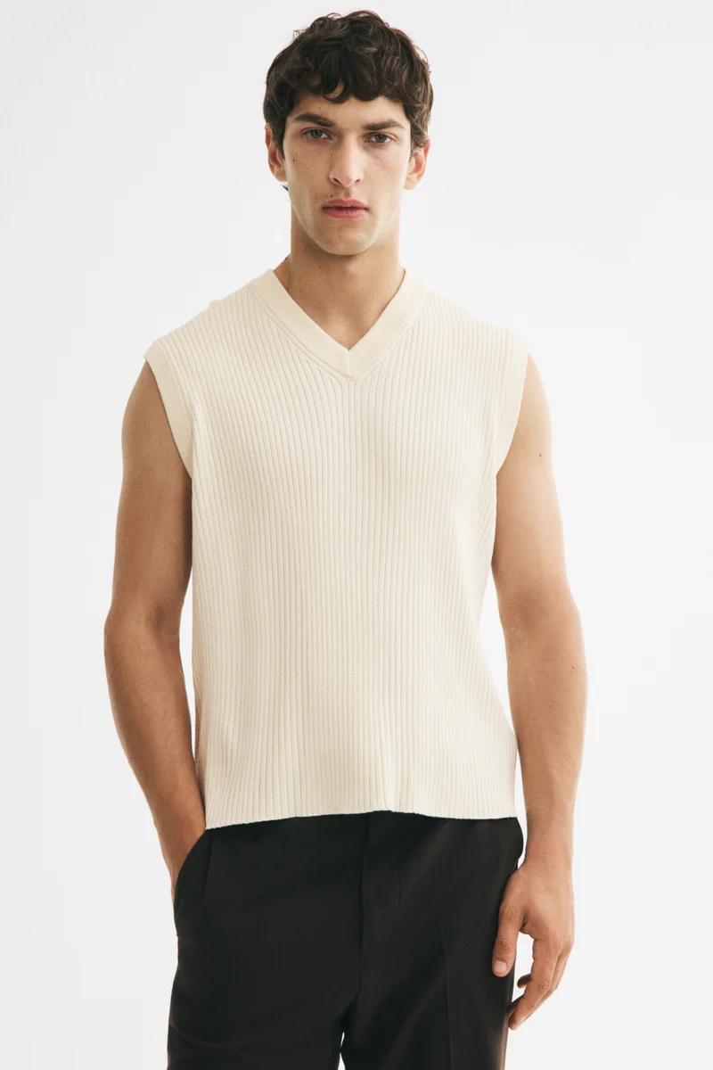 Slim Fit Ribbed sweater vest