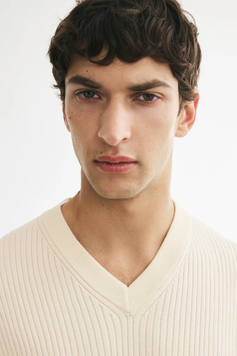 H&M  Slim Fit Ribbed sweater vest for Men | Best Price UAE