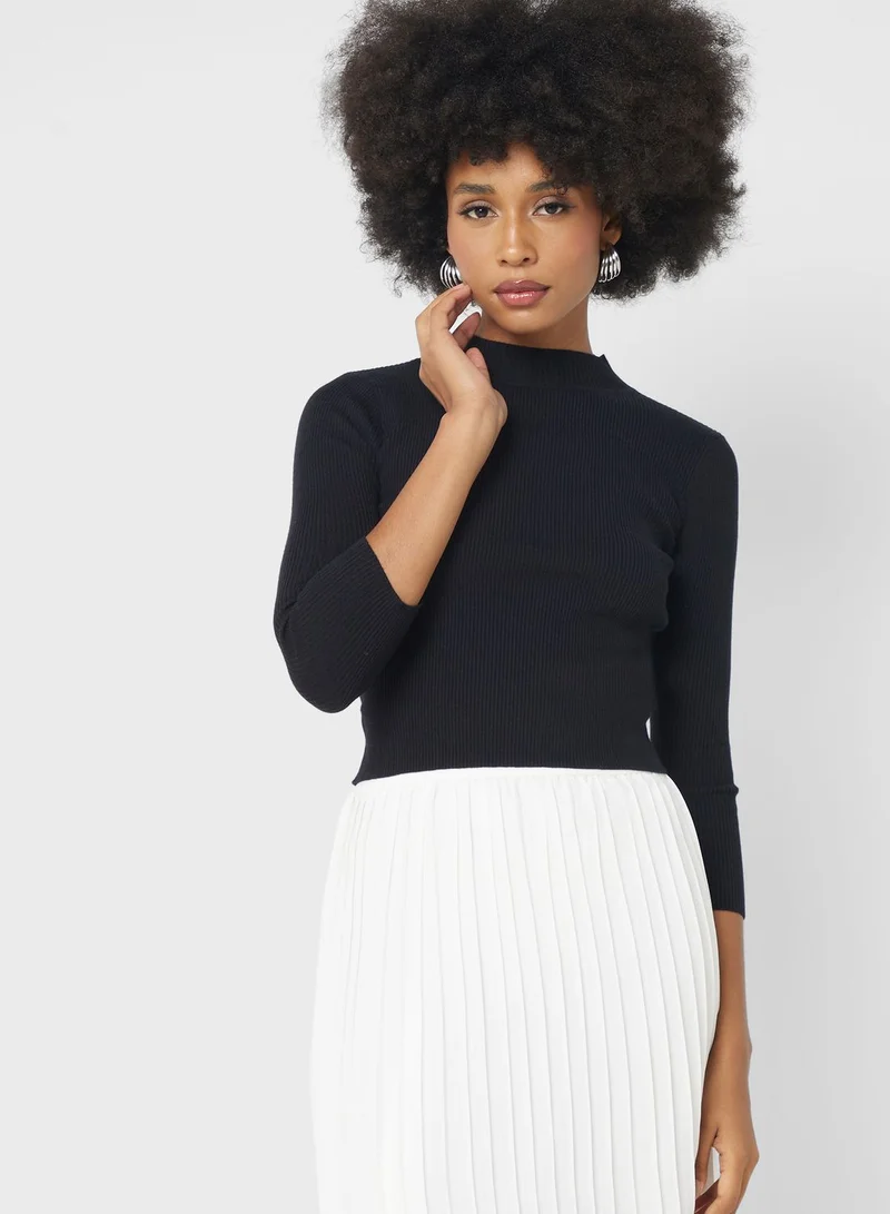 ELLA Cropped Sweater