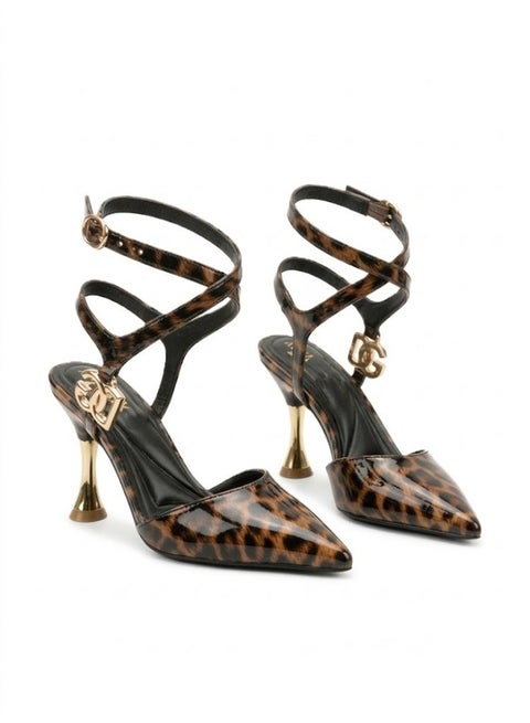 Elegant pointed-toe heels designed C-86