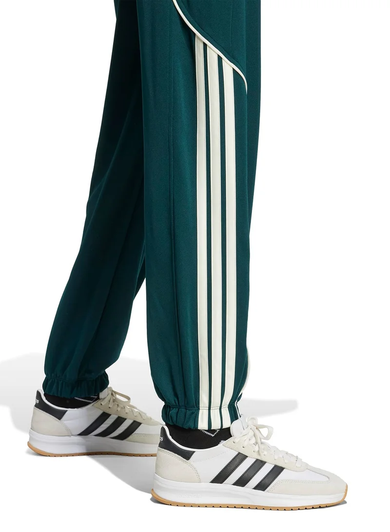 adidas بدلات تدريب رياضية نسائية خضراء
