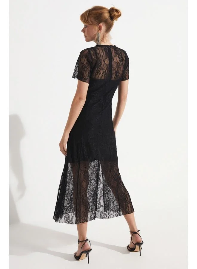 جون June Women Fitted Lace Short Sleeve Maxi Dress Black