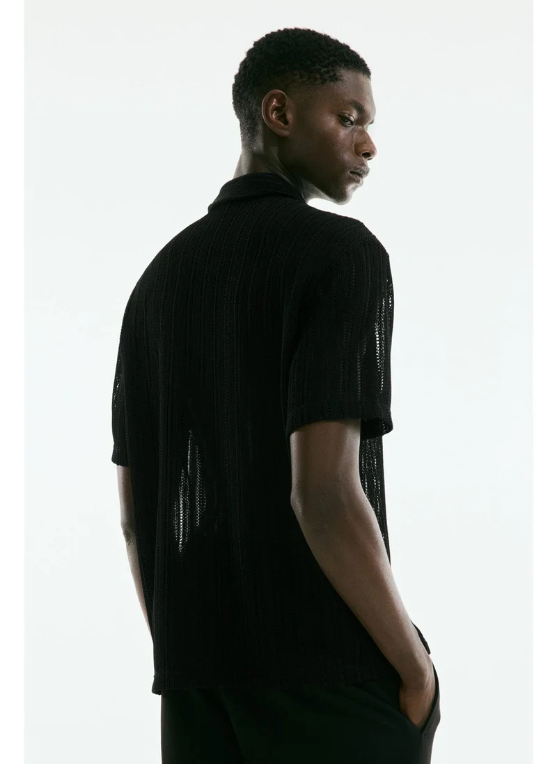 H&M Regular Fit Crochet-look shirt