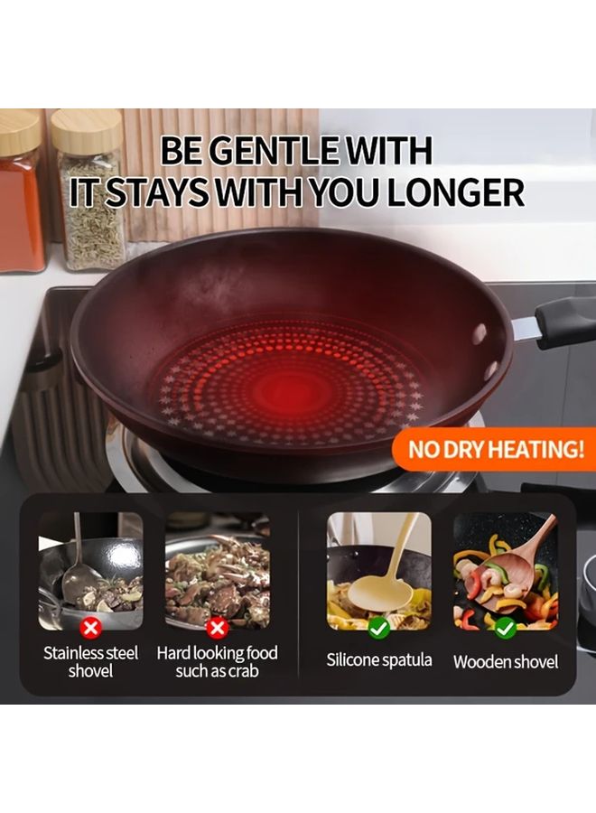 مقلاة غير لاصقة من الحديد الزهر مقاس 24 سم (9.45 بوصة)، آمنة للاستخدام على المواقد الحثية، ومناسبة للغسيل في غسالة الأطباق. - Image 2