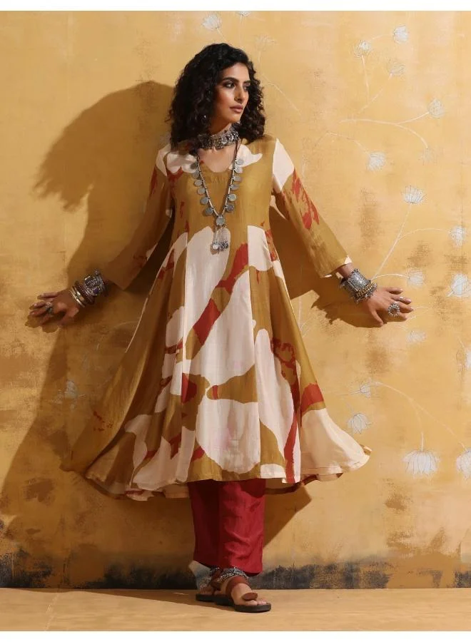 ترو برونز trueBrowns Mustard Rust Red Floral Print Muslin Silk Fit And Flared Kurta Set