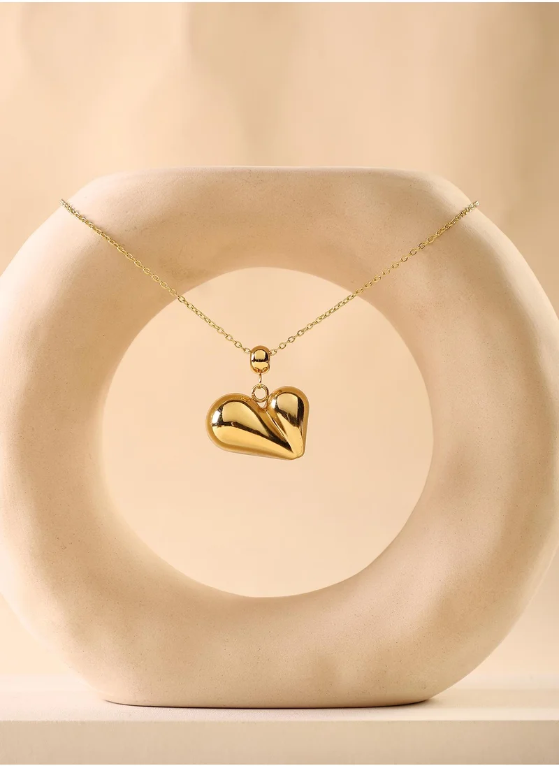 SOHI SOHI Women's The Chonky-Coeur Pendant Necklace For Casual Wear | California Gold Colour | Alloy Material | Lobster Clasp Closure | MetallicNecklace | Pendant Necklace For Women & Girls