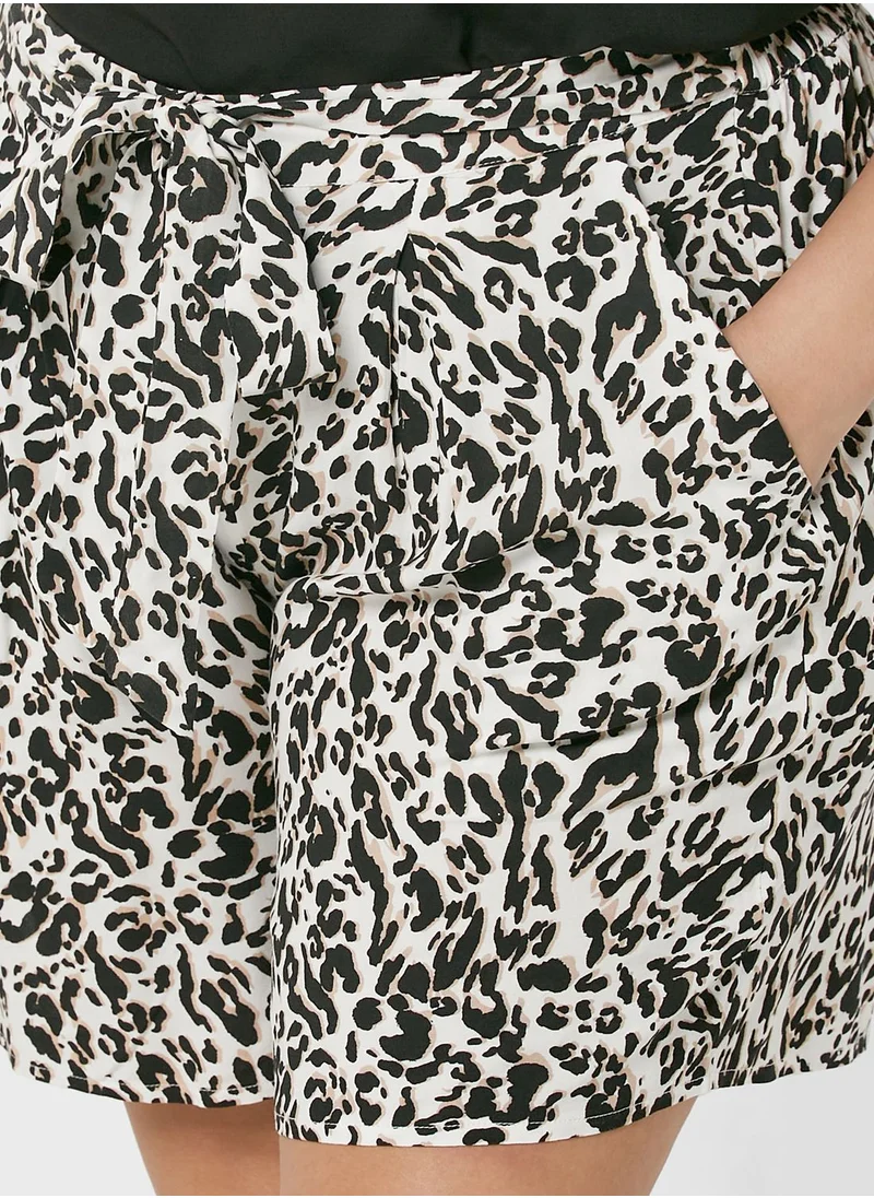 DOROTHY PERKINS Tie Detail Shorts