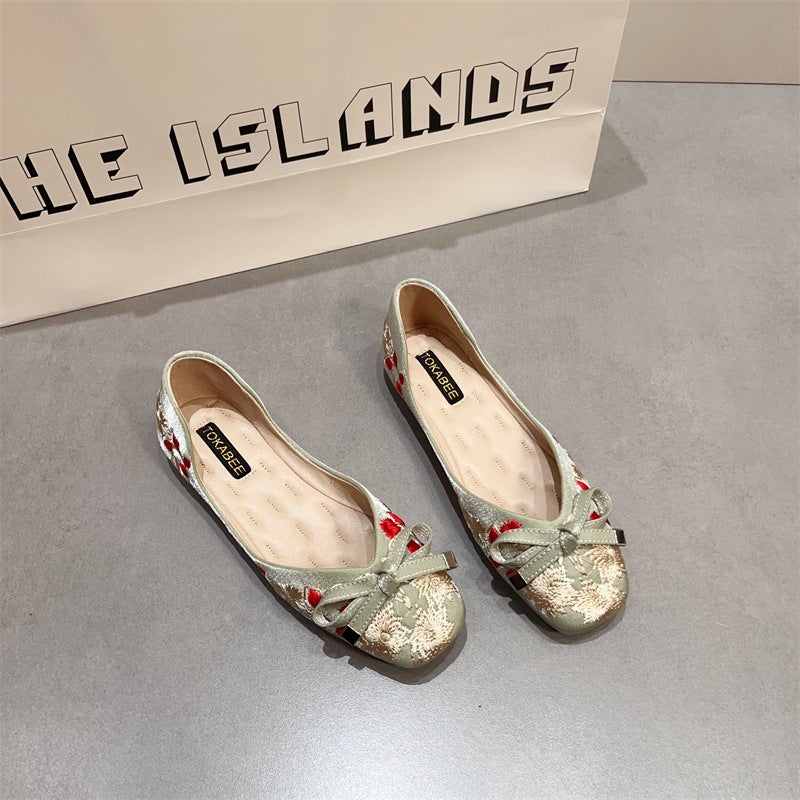 Women's Square-Toe Slip-On Flat Shoes with Floral Embroidery - Image 1