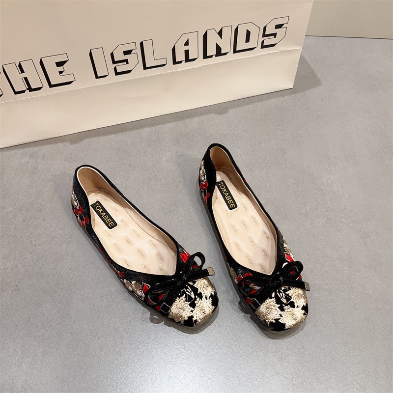 Women's Square-Toe Slip-On Flat Shoes with Floral Embroidery - Image 4