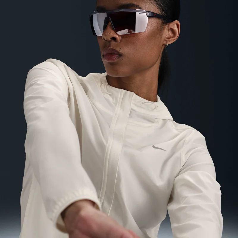 Nike White Women's Swift Repel Packable Running Jacket for Women | Best Price UAE