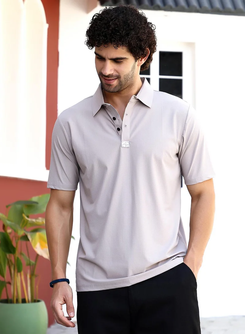 Campus Sutra Men's Saltbox Beige Seamless Cuboid Polo T-Shirt