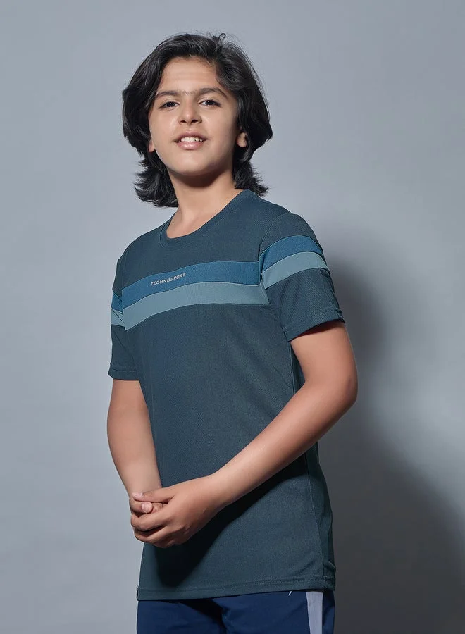 تكنوسبورت تيشيرت تكنوسبورت بألوان متداخلة وأكمام قصيرة ورقبة مستديرة