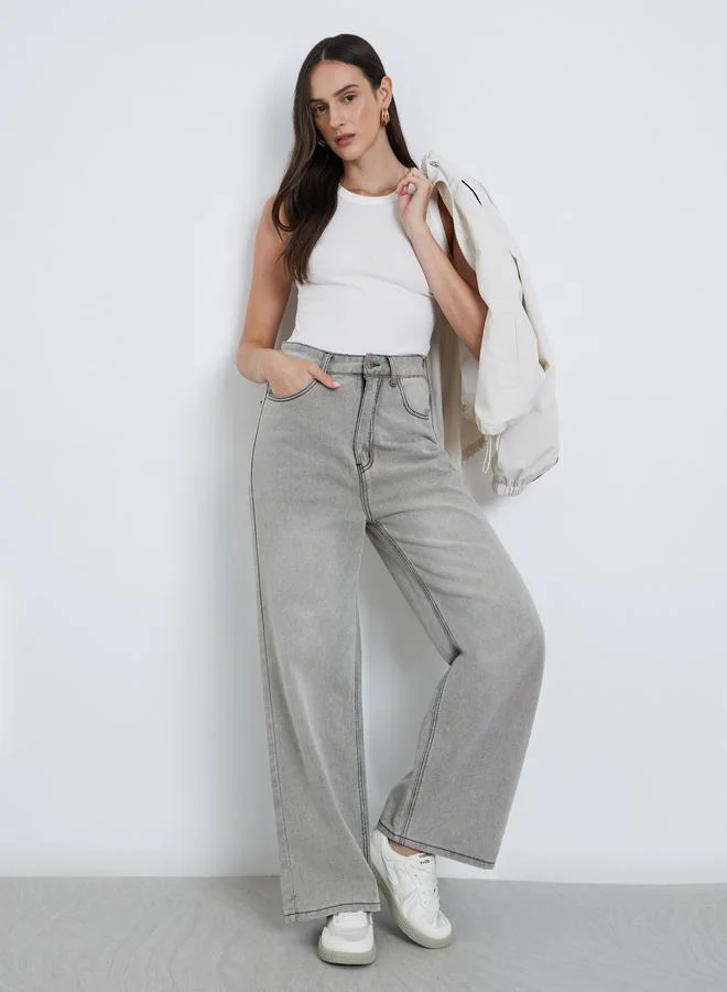 Styli Styli High Rise Straight Fit Faded Jeans