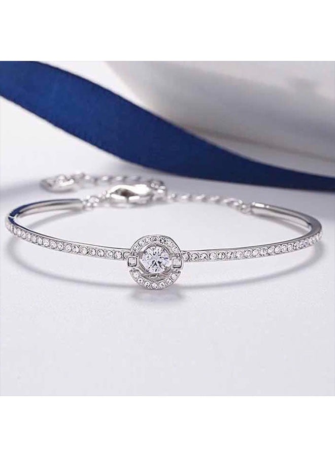 عام سوار مرصع بالزركون، سوار على شكل قلب متلألئ - هذا السوار المطلي بالروديوم، والمرصع بالكريستال الأبيض وأحجار البافيه الكريمة، هدية مجوهرات أنيقة للنساء. - Image 4