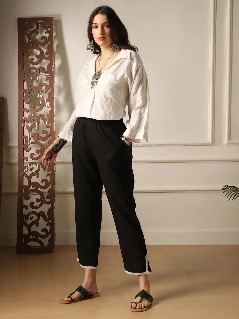 Globus Women Black Mid Rise Lace Detail Tapered Fit Pants