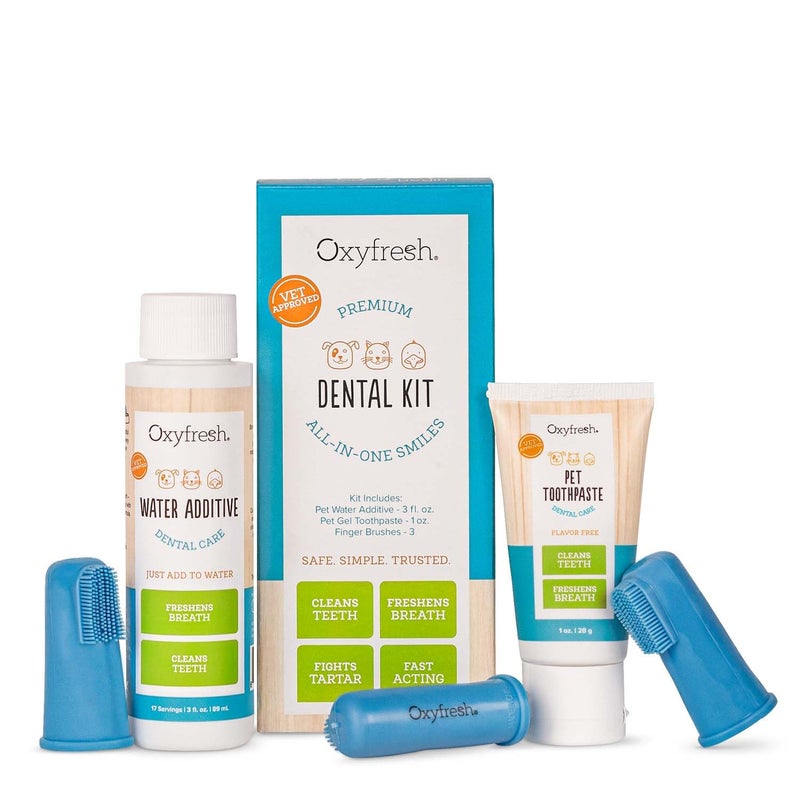 Oxyfresh طقم العناية بأسنان الحيوانات الأليفة من أوكسي فريش - حل سهل لتنفس منعش، وتنظيف الأسنان، والتحكم في اللويحات والجير - معجون أسنان للحيوانات الأليفة 1 أونصة + مضاف ماء 3 أونصات + 3 فرش كبيرة - Image 1