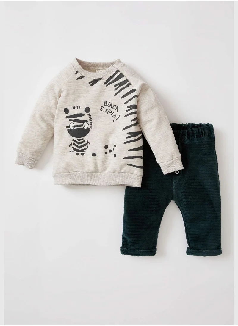 DeFacto Regular Fit Printed Sweatshirt & Velvet Trousers Set