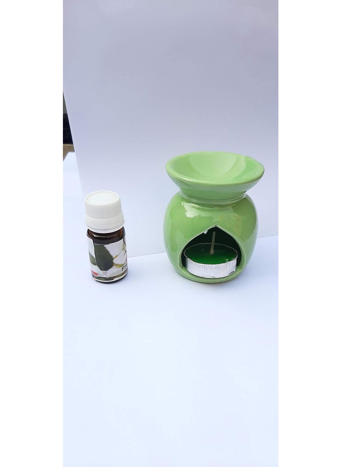 Generic homedecor bharti Aroma Oil Burner fragance Lemongrass Oil with 1 tealight Diffuser pak of1 Green  - Image 5